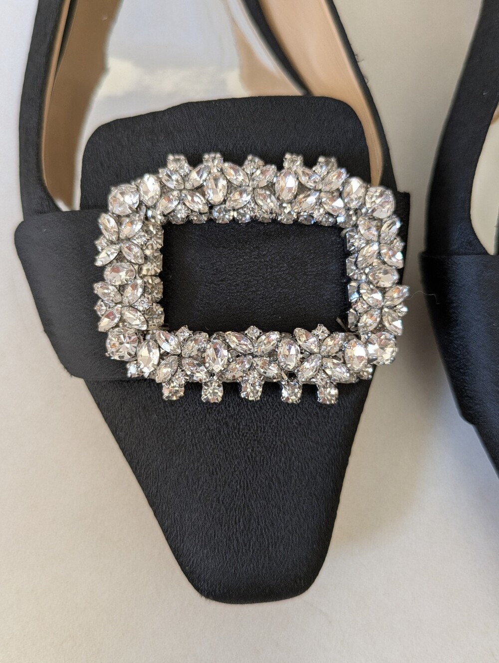 Badgley Mischka Crystal Slingback Low Heels Black Satin Block Heel Point Toe 8.5 - Picture 14 of 17